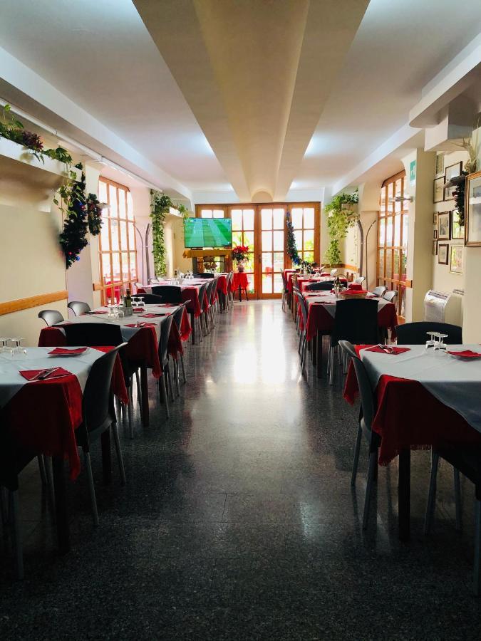 Hotel Centrale Quartu SantʼElena Buitenkant foto